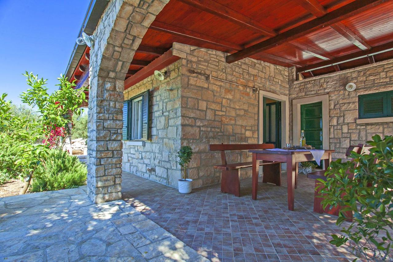 فيلا Stone House San Pelegrin فيلا لوكا المظهر الخارجي الصورة